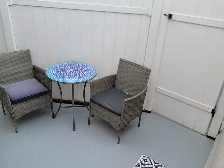 1230 N June St #214 — Photo 14