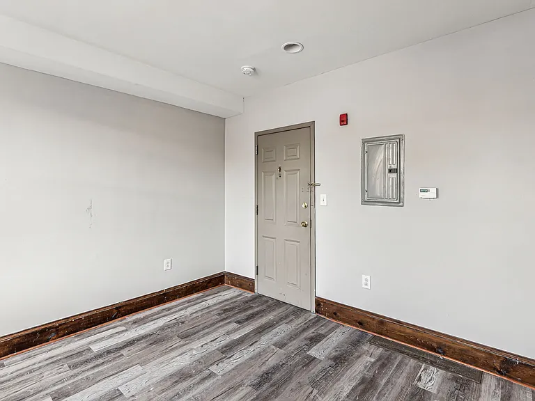 5101-21 Walnut St #A803 — Photo 6