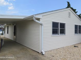984 Capstan Dr, Forked River, NJ 08731