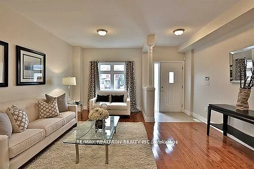 1339 Woodbine Ave #UPPER — Photo 1