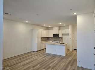 212 Wewatta Ave, Henderson, NV 89011