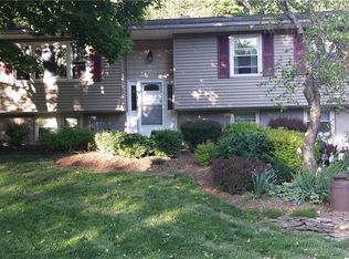 50 Distillery Rd, Warwick, NY 10990