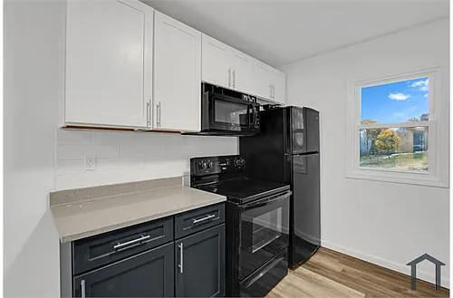 359 Sheffield Ave #F Photo 1