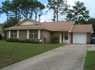 806 Mandarin Dr, Hinesville, GA 31313