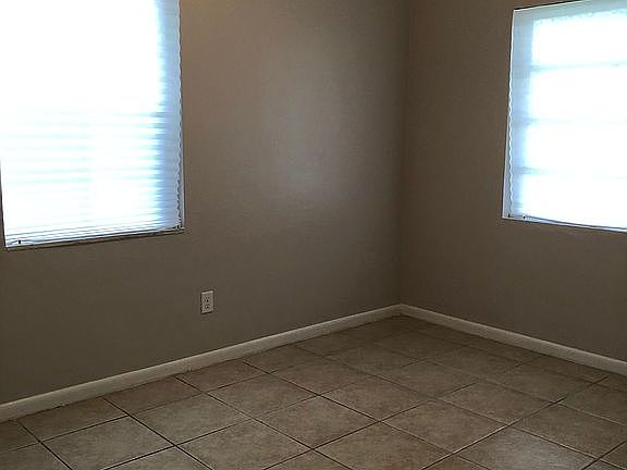 4th image of 1423 Ambassador Ave