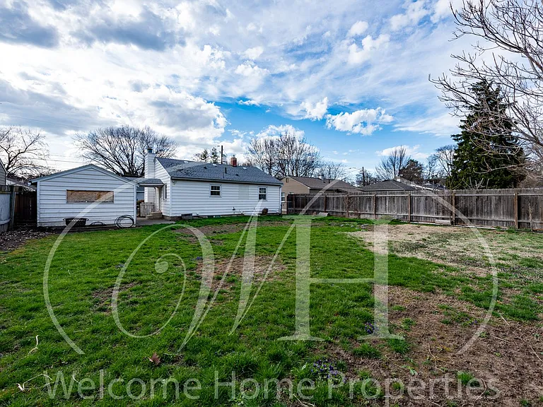 1432 Bonsella St — Photo 24