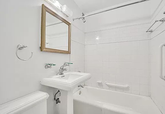 5th image of 150 W 94th St APT 2