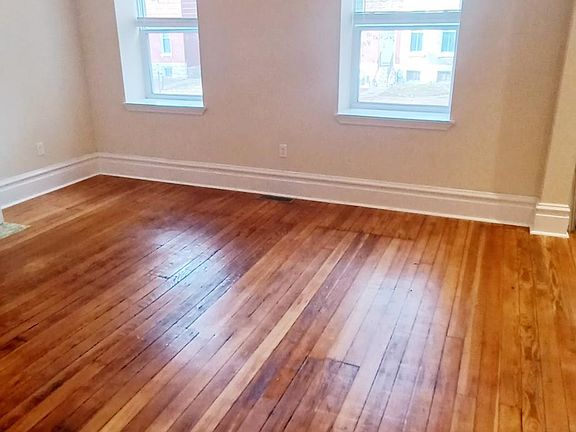 3rd image of 2220 Indiana Ave Floor 1