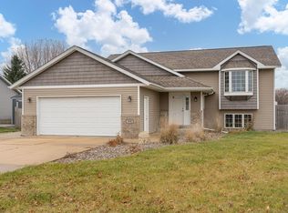 900 10th St SE, Waseca, MN 56093