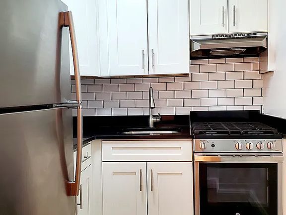 4th image of 60 Turner Pl APT 1S