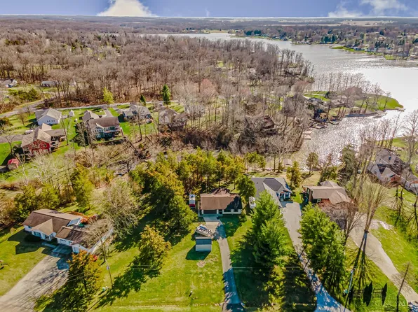 Lakengren Drive, Eaton, OH 45320