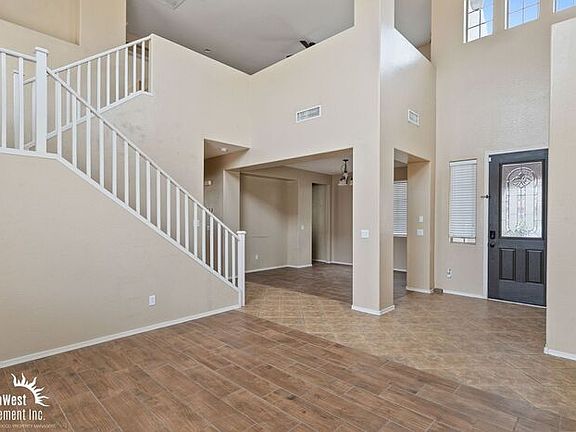 3rd image of 14544 W Sierra St