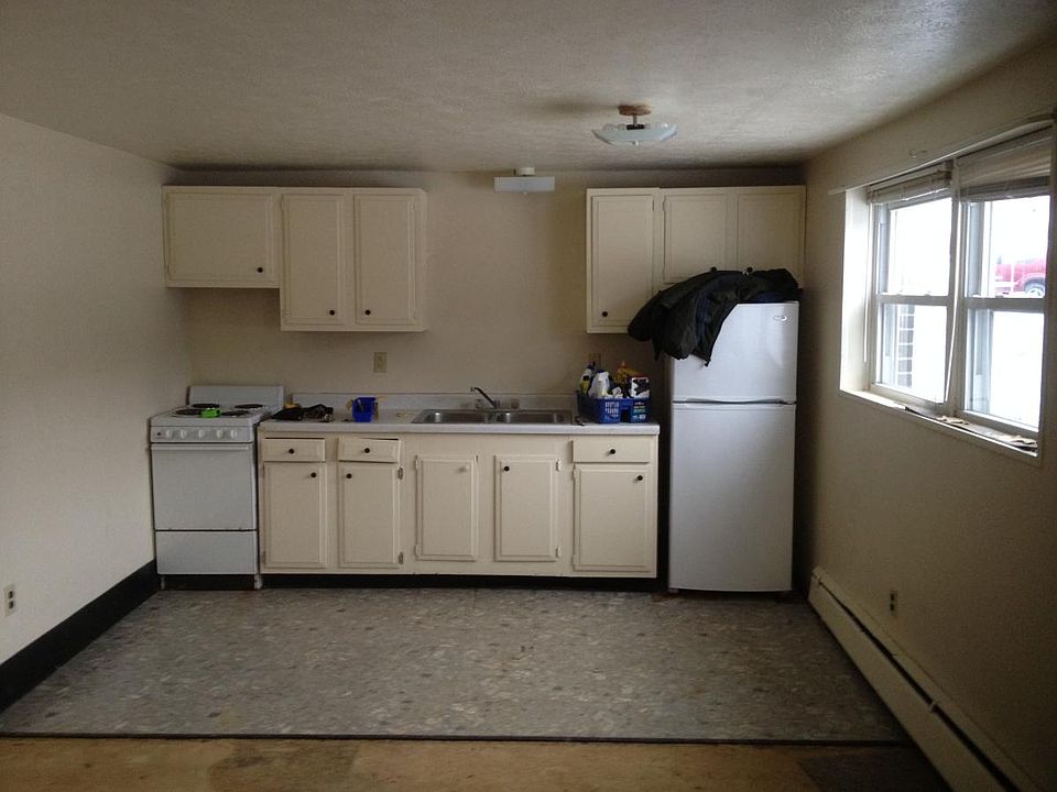 2nd image of 203 Waterford St APT D4