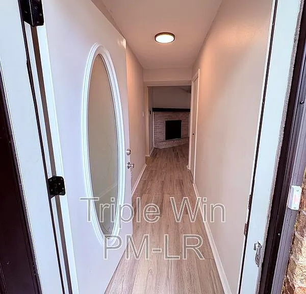 220 Randall Dr — Photo 21