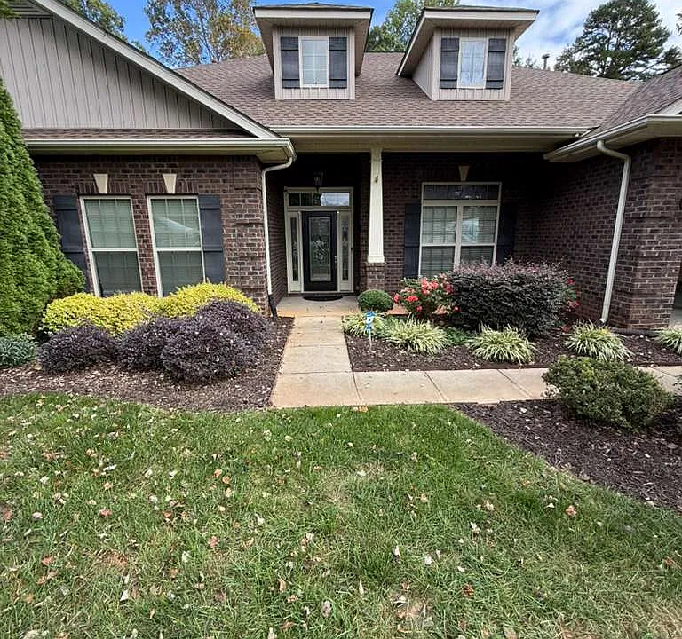 2572 Flintshire Ln