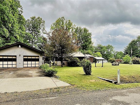 3rd image of 3443 Elm Dr