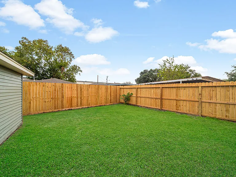 9123 Barton St — Photo 21