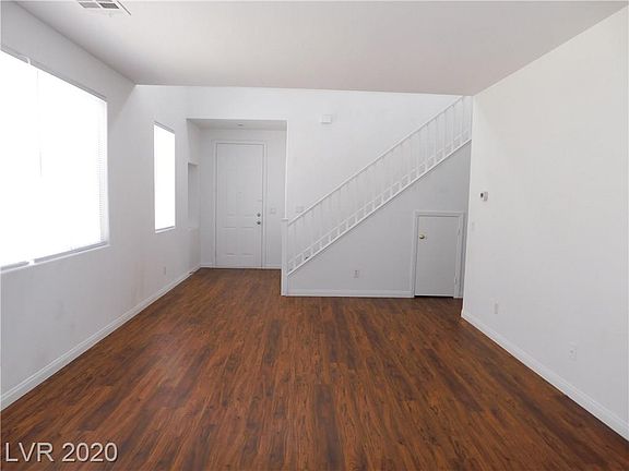 3rd image of 8456 Regal Hills Ct