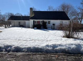 39 Fairlawn Ave, Oxford, MA 01540