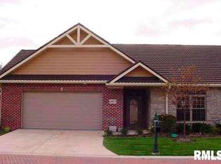 1017 2nd Street Ct, Moline, IL 61265