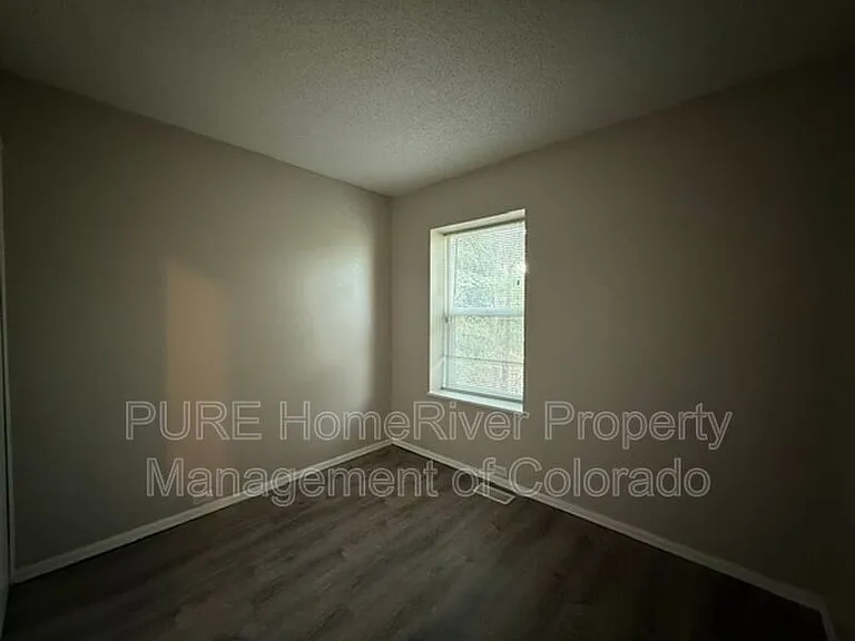 7140 Poteae Dr — Photo 11