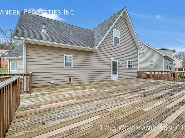1753 Woodland Pointe Dr — Photo 39