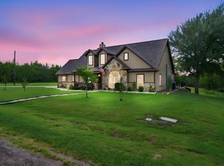 11 Lopez Dr, Sherman, TX 75090