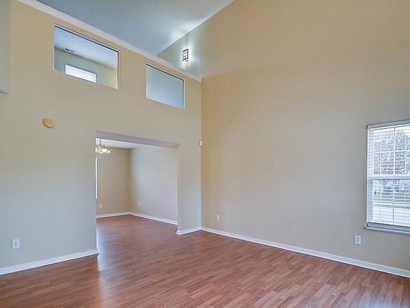 3rd image of 3432 Otisco Ln