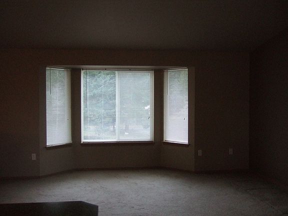 4th image of 21613 144th St E