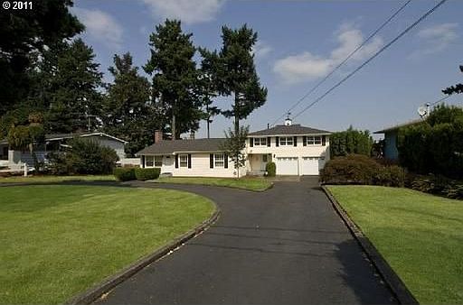 2nd image of 11609 NE Klickitat St