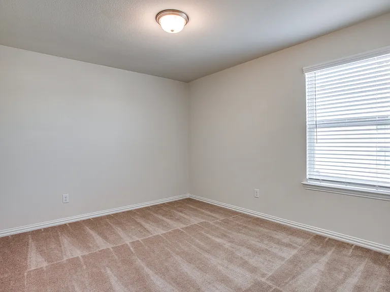1237 Sharp St — Photo 9