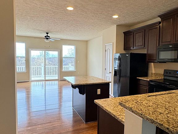 5th image of 123 Woodside Dr