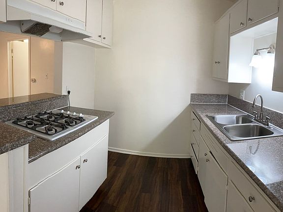 2nd image of 14603 Rosecrans Ave APT 2