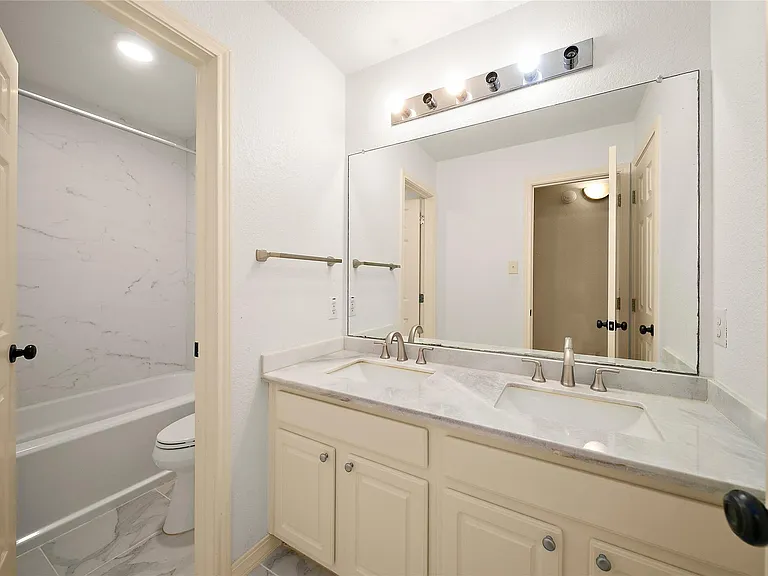 3603 Quiet Meadow Ct — Photo 16