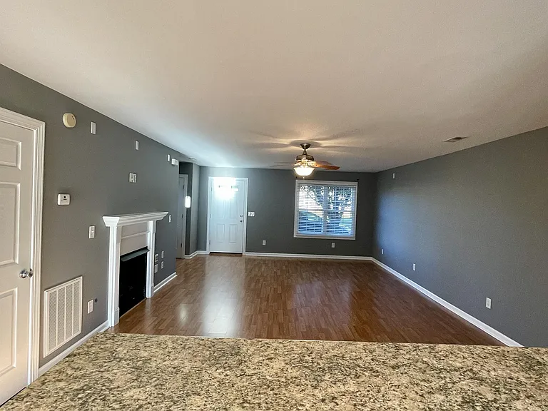 218 Colonnade St — Photo 9
