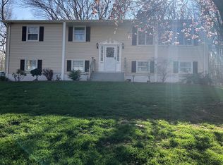 29 Skyline Dr, Salem, CT 06420