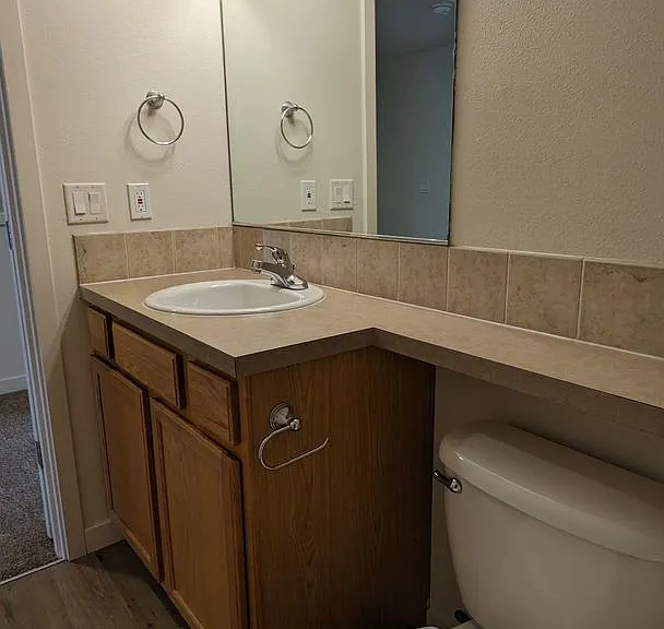 Halsey East Townhomes — Photo 74