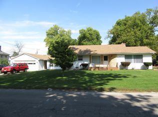 122 E Illinois St, Momence, IL 60954