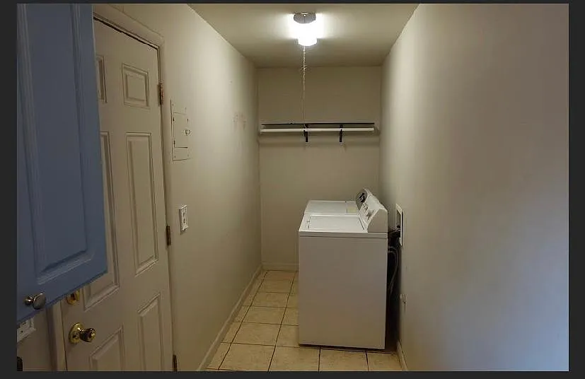3116 Fairmount Ln — Photo 4