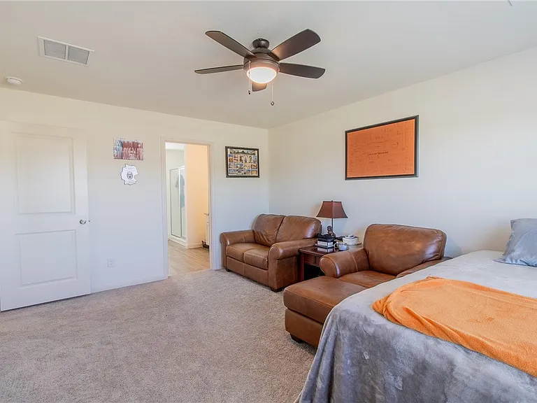 6029 Toby Bnd — Photo 15