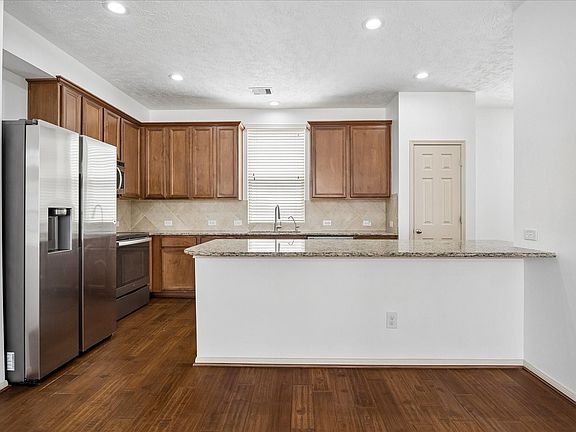 5th image of 3324 Masters Point Dr