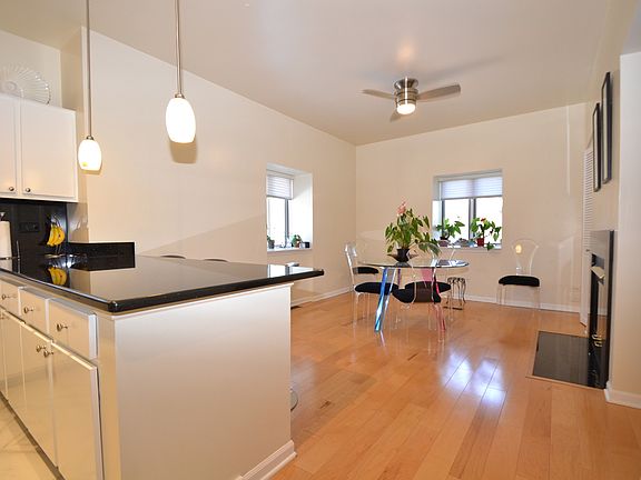 4th image of 10317 S Longwood Dr APT L1