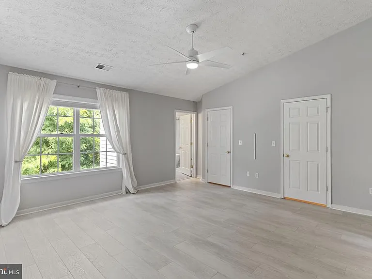 8212 Silverton Ct — Photo 31
