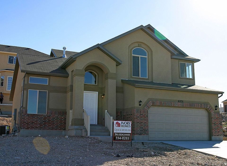 Beautiful 2 story home in Ivory's Valley Field neighborhood. A must see!