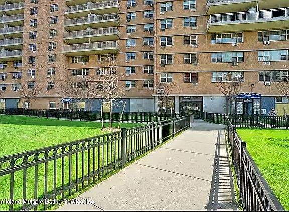 4th image of 2915 W 5th St APT 7