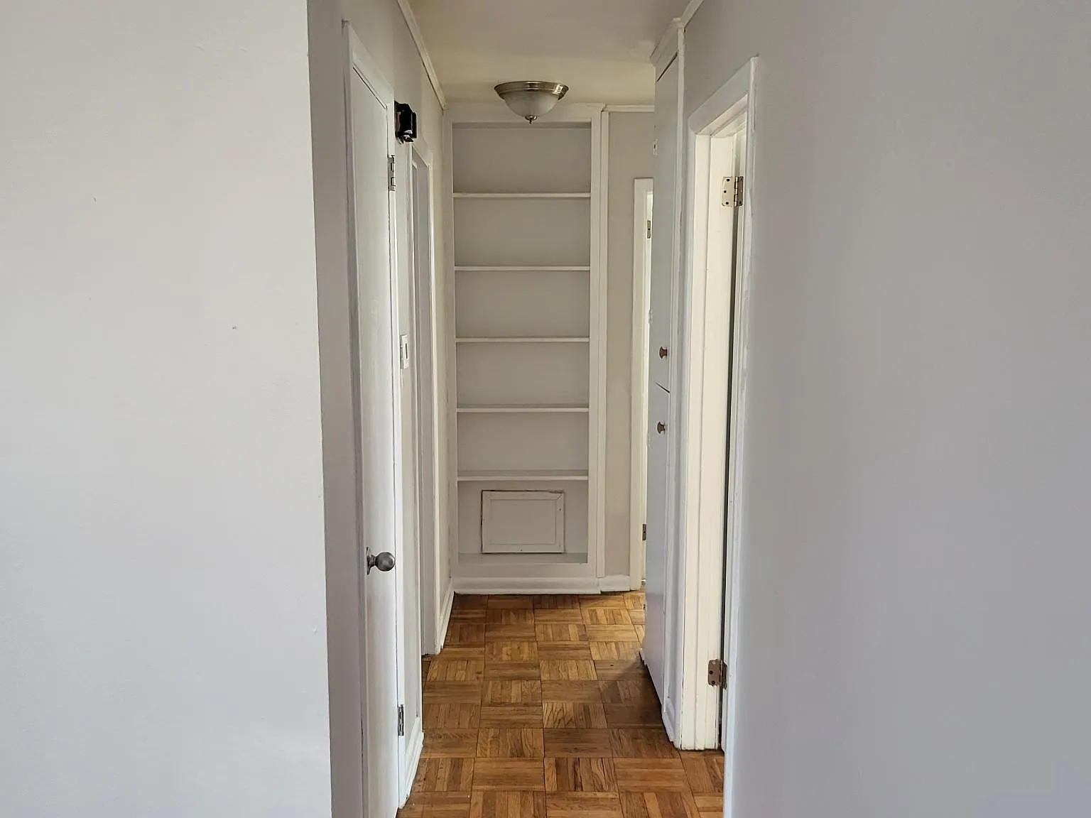 543 W 13th St — Photo 4