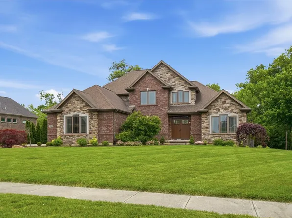 10989 Cold Spring Dr, Centerville, OH 45458