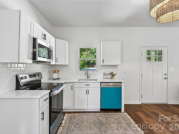 2nd image of 213 Kings Mountain St #A