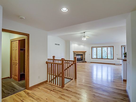 2nd image of 5194 Ninebark Dr