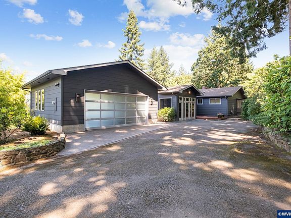 2nd image of 36824 Edgemont Dr